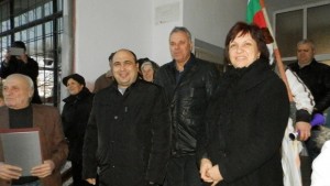 Областният управител присъства на кукерски празник в село Ленково