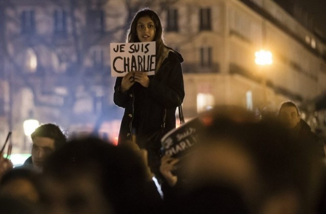 „Шарли ебдо” натрупа печалба от стотици хиляди само за часове