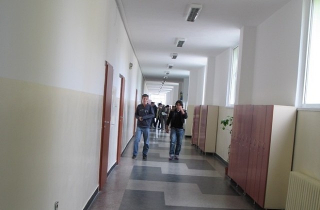 Ученици организират побои в социалната мрежа