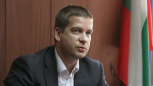 Кметът казва за втори мандат в средата на годината