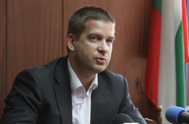 Кметът казва за втори мандат в средата на годината