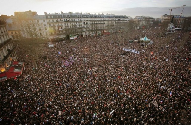 Светът се обедини в историческия Марш на солидарността в Париж (СНИМКИ)