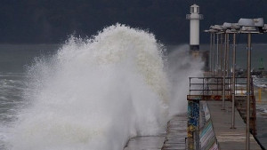 Жълт код за силен вятър в цялата страна застудява