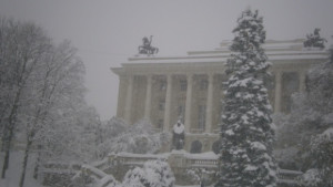 Сняг вятър и ниски температури