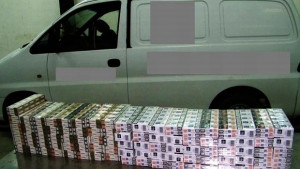 Обраха магазин през дупка в стената