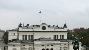 Училищен директор съветва депутат за външна политика