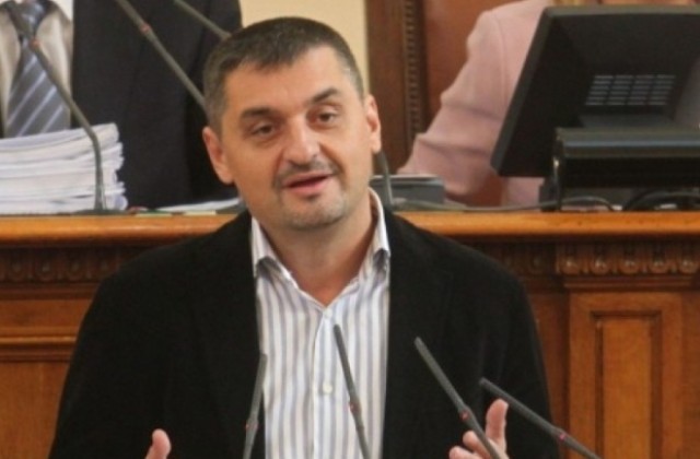 Кирил Добрев: Габровци бяха лишени от тунел, сега ги лишават и от железопътен транспорт