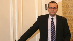 Дебатът за пенсионните фондове е тест за управляващото мнозинство смята