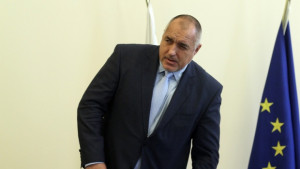 Премиерът обеща да няма място където хората да са без