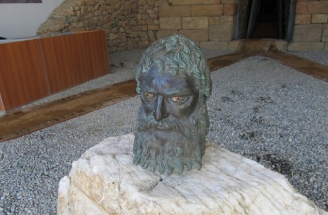 Париж очаква уникални находки от Долината на розите и тракийските царе