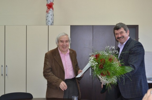 Община Казанлък поздрави Теодосий Теодосиев за приза „Мъж на годината“