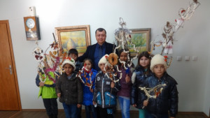 Деца сурвакаха за Василица в Павликени