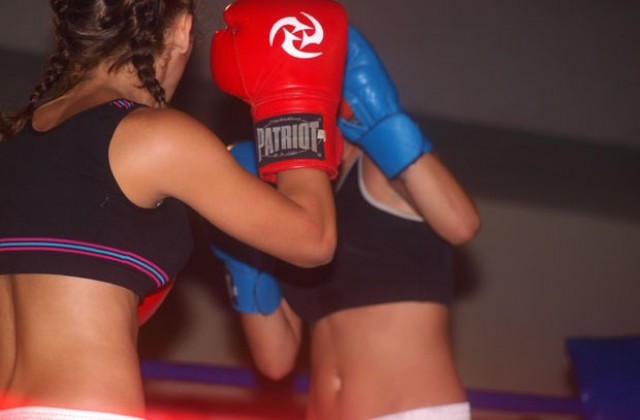 Боксьорка на БК  Русе на турнир в Сърбия