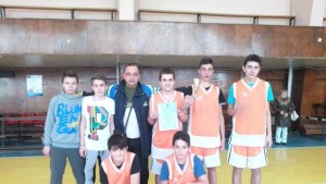 Отборите на Първо и Второ ОУ са 1 по баскетбол