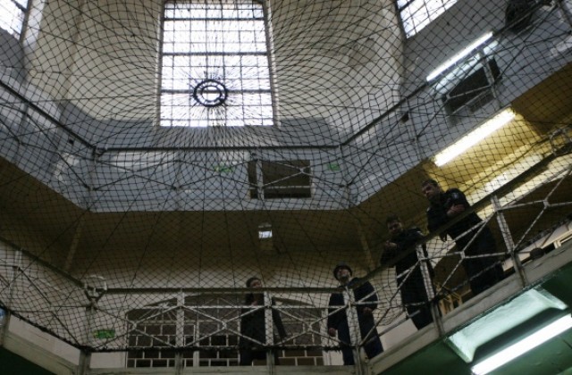 Управляващите искат да махнат затвора до живот