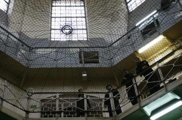 Управляващите искат да махнат затвора до живот