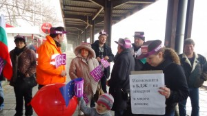 Протестиращи железничари и граждани поискаха оставката на ръководството на БДЖ