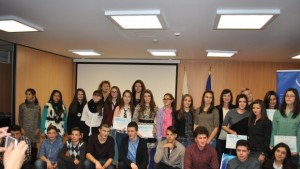 Мария Габриел награди момиче от Крайници с посещение в Европарламента