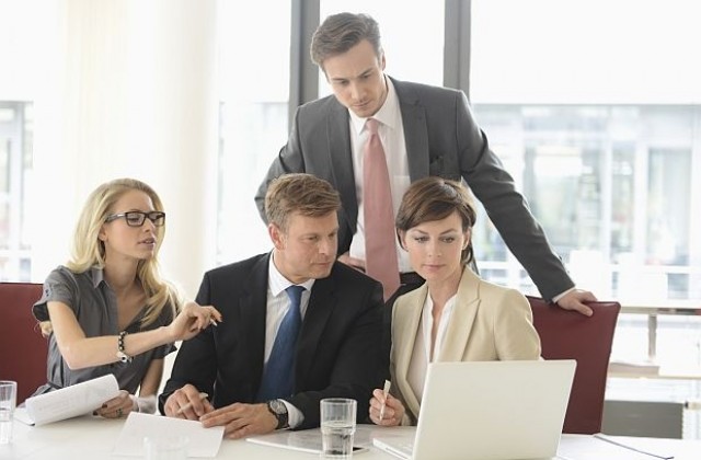 Бизнесът търси най-много технолози и психолози