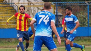 Спартак стартира с двустранна игра