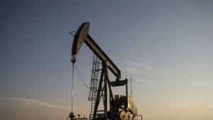 Спадащите цени на петрола удрят Венецуела Иран и Русия