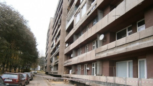 Областният управител на национална среща за санирането на блоковете