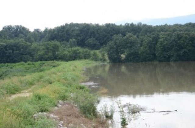 Проверяват язовир Колена