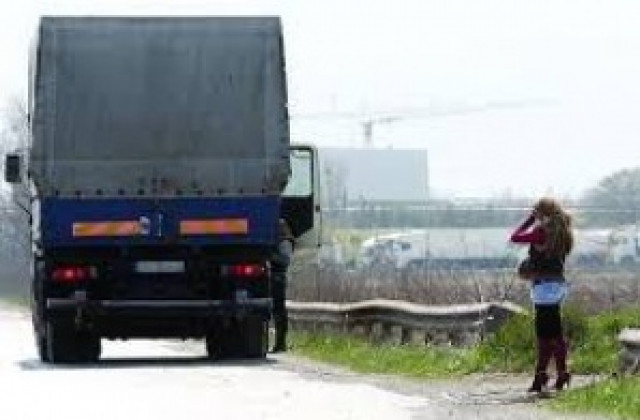 Спипаха проститутка докато предлагала услугите си