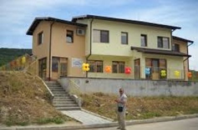 Удължават срока за прием на документи за работа в къщичките за деца с увреждания