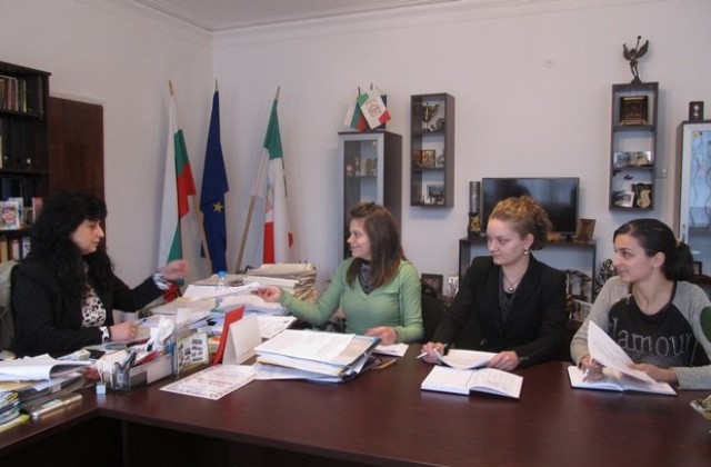 Трима млади специалисти работят в Община Лясковец