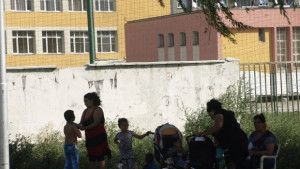 Доброволци спират ранните бракове в Столипиново