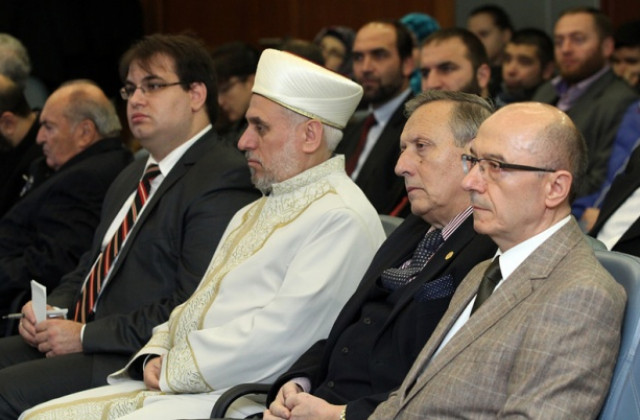 Мустафа Хаджи: Религията не трябва да се използва за политически цели