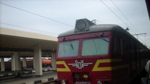 От 1 февруари възстановяват повечето спрени влакове