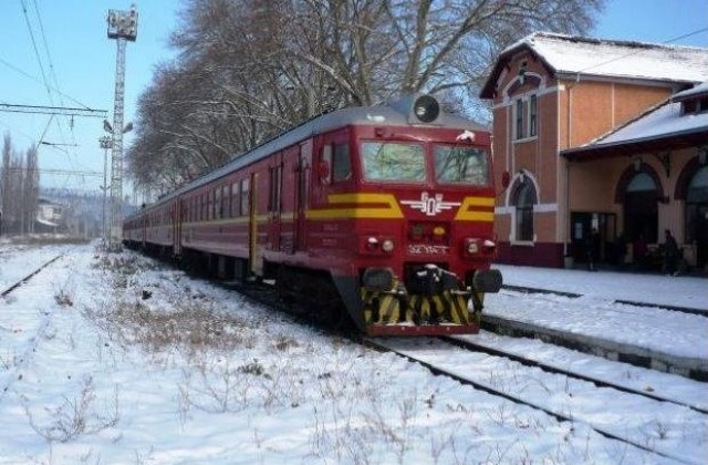 БДЖ ще възстанови движението на 33 влака от февруари