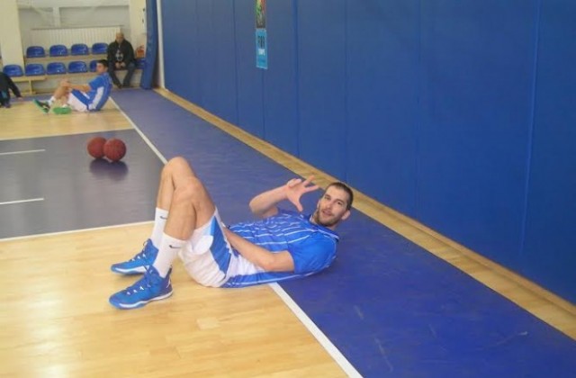 Пупович: „Искам публиката да напълни залата за мача с Балкан”