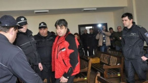 Транспортен полицай на съд за убийство
