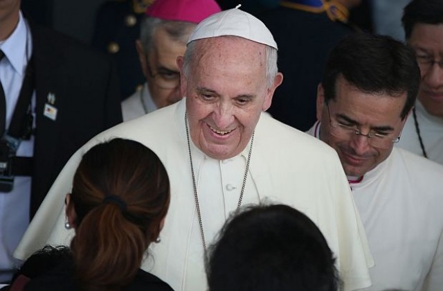 Папа Франциск: Да се научим отново да разговаряме помежду си