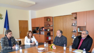 Иван Костов Обществото ни няма истински герои и затова изостава