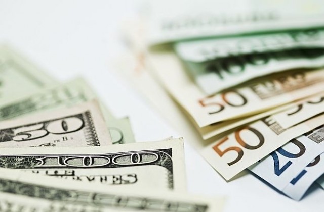 Фирми, които изнасят за трети страни, ще спечелят от спада на еврото