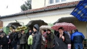 Жителите на ГДъбник блокират главния път ПлевенСофия ако не се