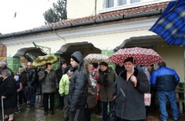 Жителите на Г.Дъбник блокират главния път Плевен-София, ако не се отмени решението на НК„ЖИ”