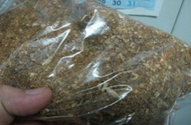 Митничари и полицаи конфискуваха 7,5 кг. тютюн без бандерол