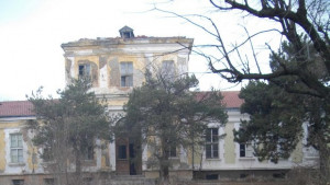 Обществен съвет иска на общината да бъде върната сграда паметник