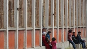 Няма инциденти в Центъра за бежанци в село Баня