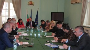 Депутати от всички партии обединявайте се