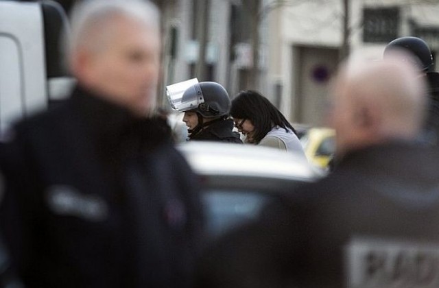 Петима арестувани при антитерористична операция във Франция