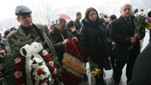 Хиляди перничани се простиха с Росица Янакиева
