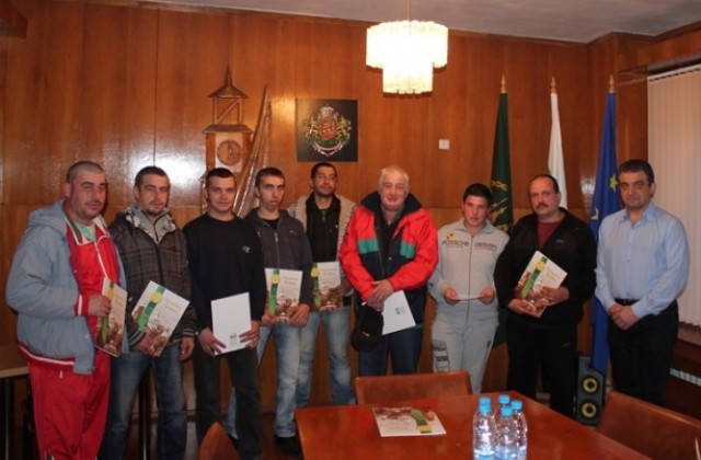 В Елена отличиха първите добротворци