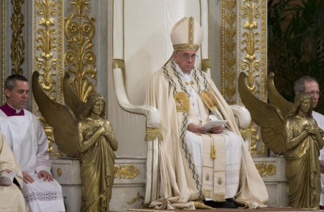 Папата се срещна за първи път с транссексуален?