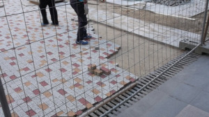 Работи се по подпорната стена около църквата Хаджи Димитър
